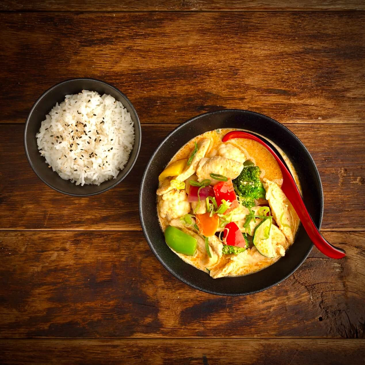 THAI RED CURRY WITH VEGGIES